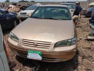 2001 Toyota Camry Gold
