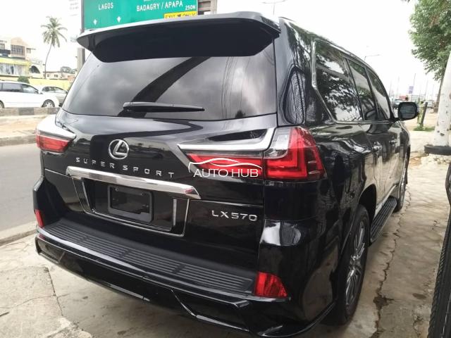 2016 Lexus LX570 Black