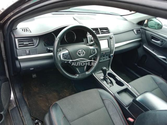2016 Toyota Camry SE Grey