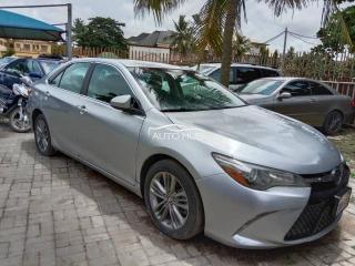 2016 Toyota Camry SE Silver