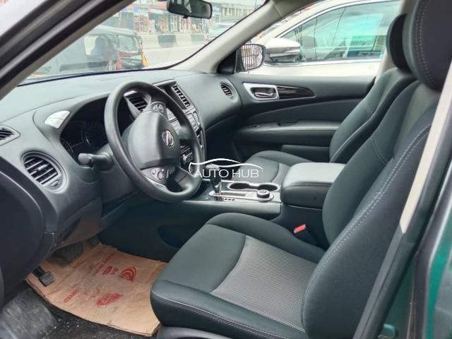 2018 Nissan Pathfinder Grey