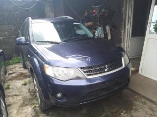 2009 Mitsubishi Outlander Blue