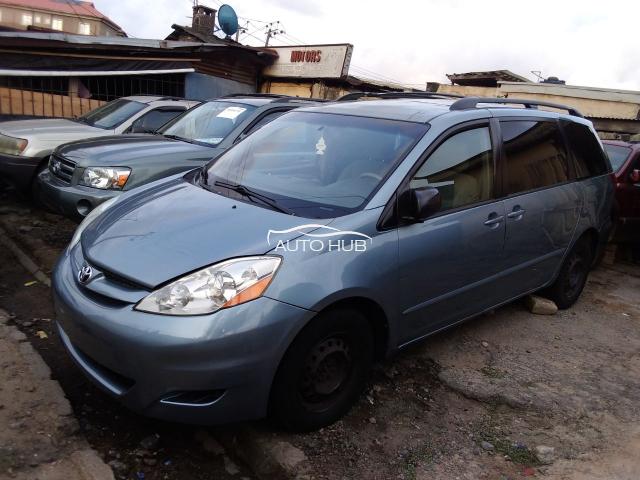 Foreign used Toyota sienna 2006