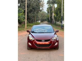 SUPER CLEAN 2013 HYUNDAI ELANTRA