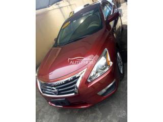 2015 Nissan Altima Red