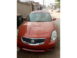 2004 Nisaan Maxima Red
