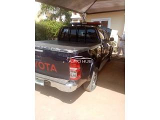 2014 Toyota Hilux Black