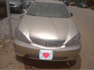 2005 Toyota Camry Gold
