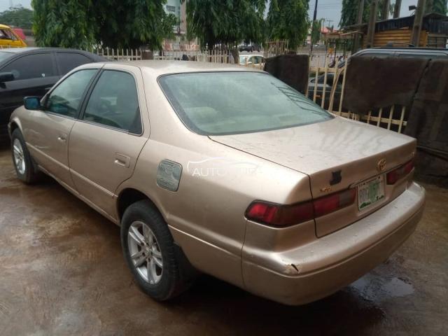 1999 Toyota Camry Gold