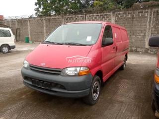 2001 Toyota Hiace Red