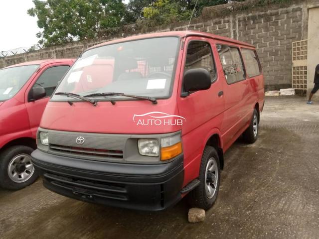 1995 Toyota Hiace Red